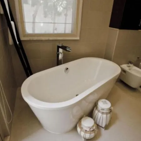 House For 10 Cannes