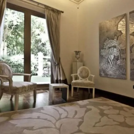 Villa House For 10 *